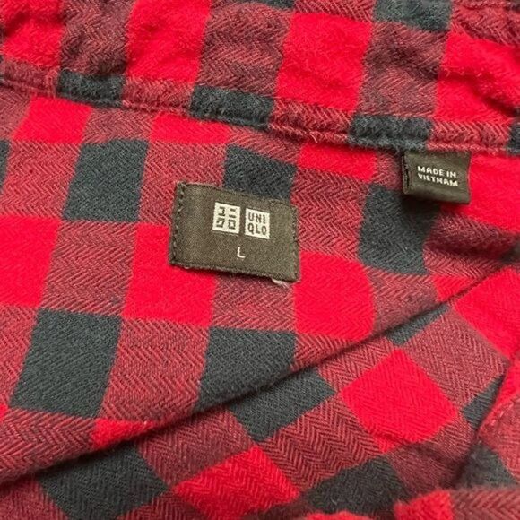 Uniqlo Cotton Gingham Button Up Shirt in Red & Black Large - Picture 3 of 4